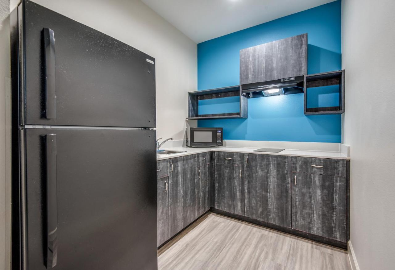 Americas Best Value Inn & Suites Houston At Hwy 6 Exterior foto